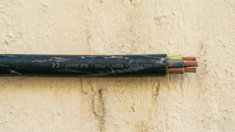 کابل فشار ضعیف چیست؟